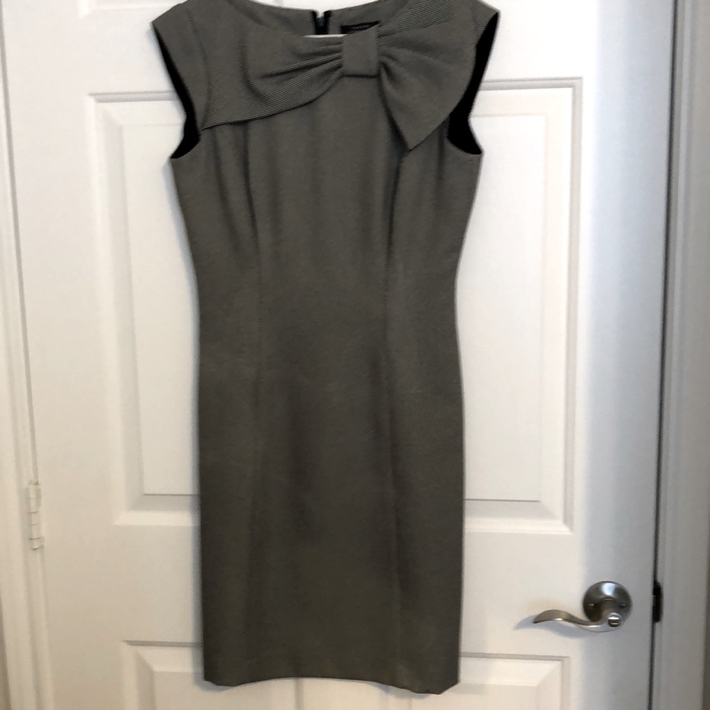Tahari Arthur S Levine Dress 4p Euc